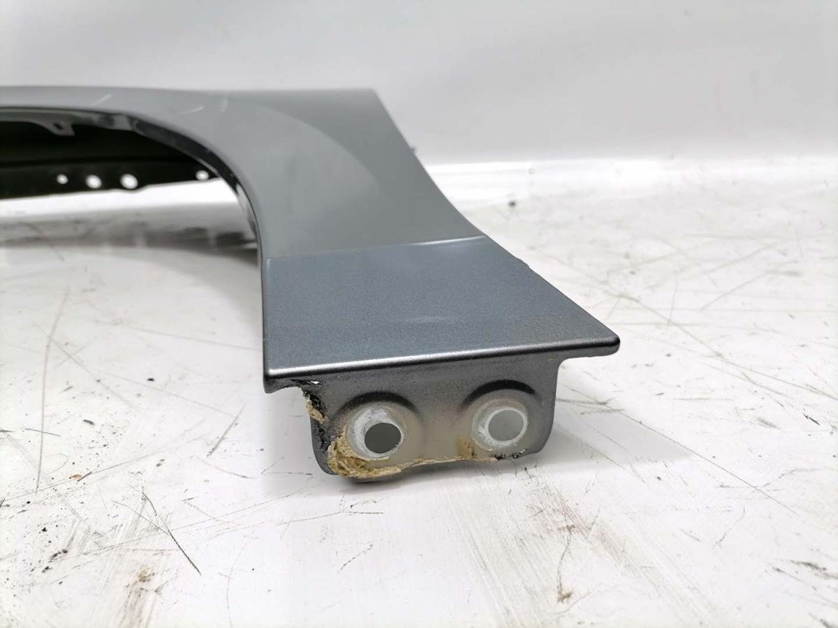 VW Passat 3B9 original Kotfl&uuml;gel vorn links Bj.2024 Besch&auml;digt!